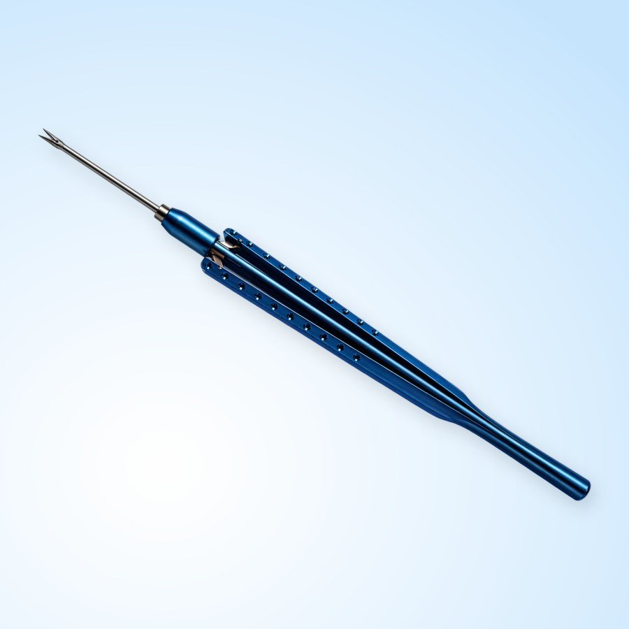 Mikroinstrument von Dausch für die Ophthalmologie mit blau eloxiertem Titangriff